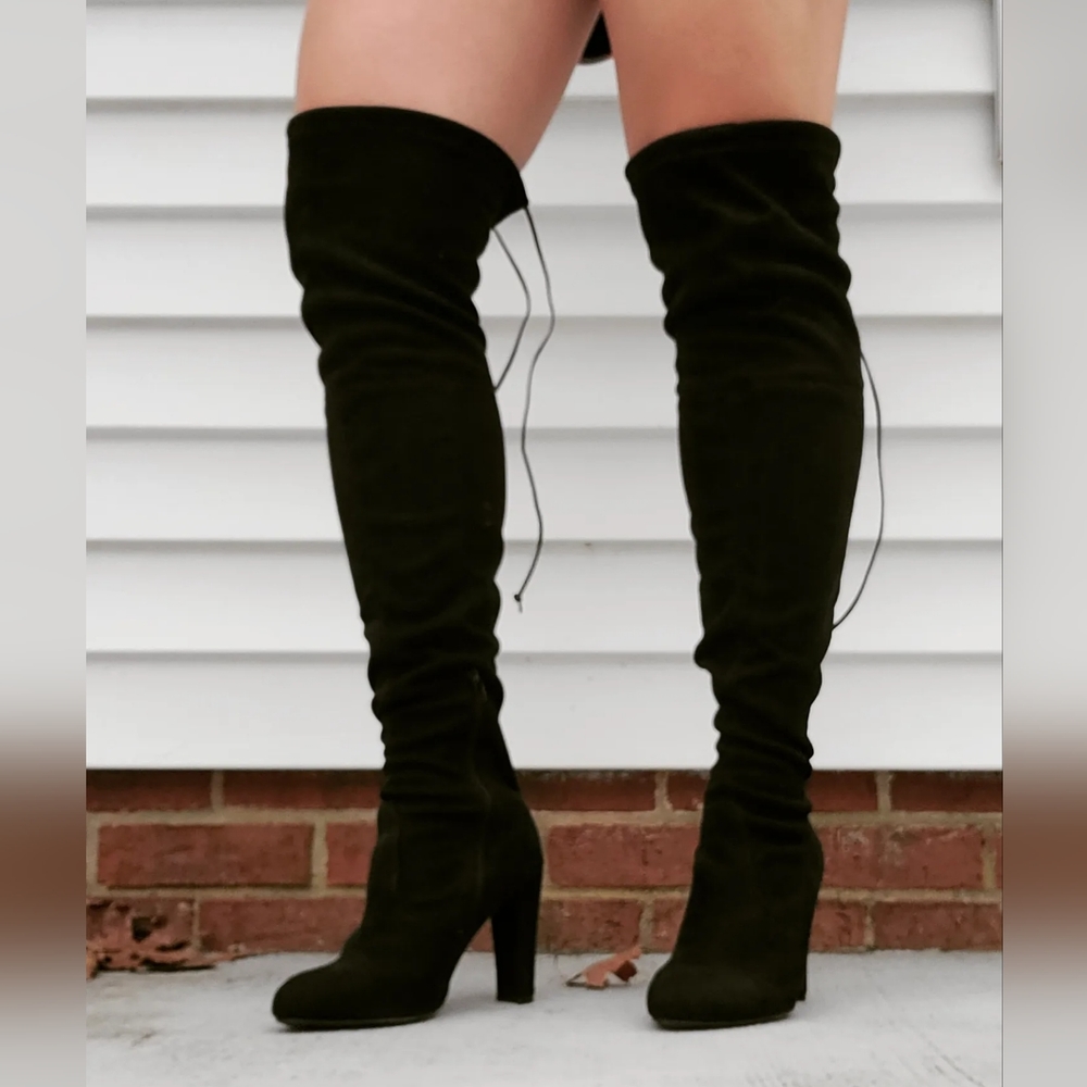High-Rise Healed Boots